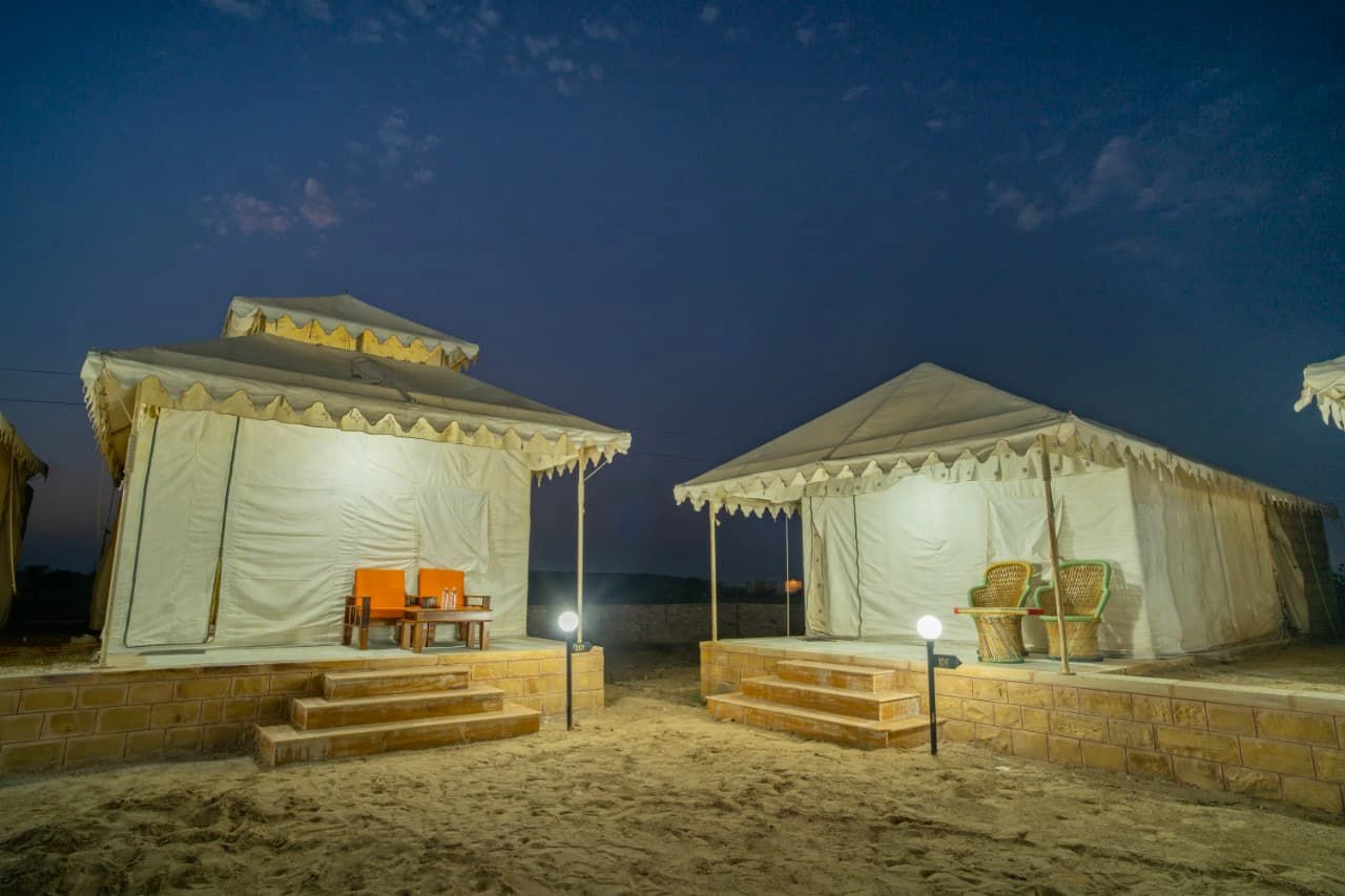 Golden dunes at Sam Sand Dunes, Jaisalmer